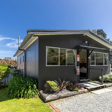 Punakaiki Beachfront Motels מראה חיצוני תמונה