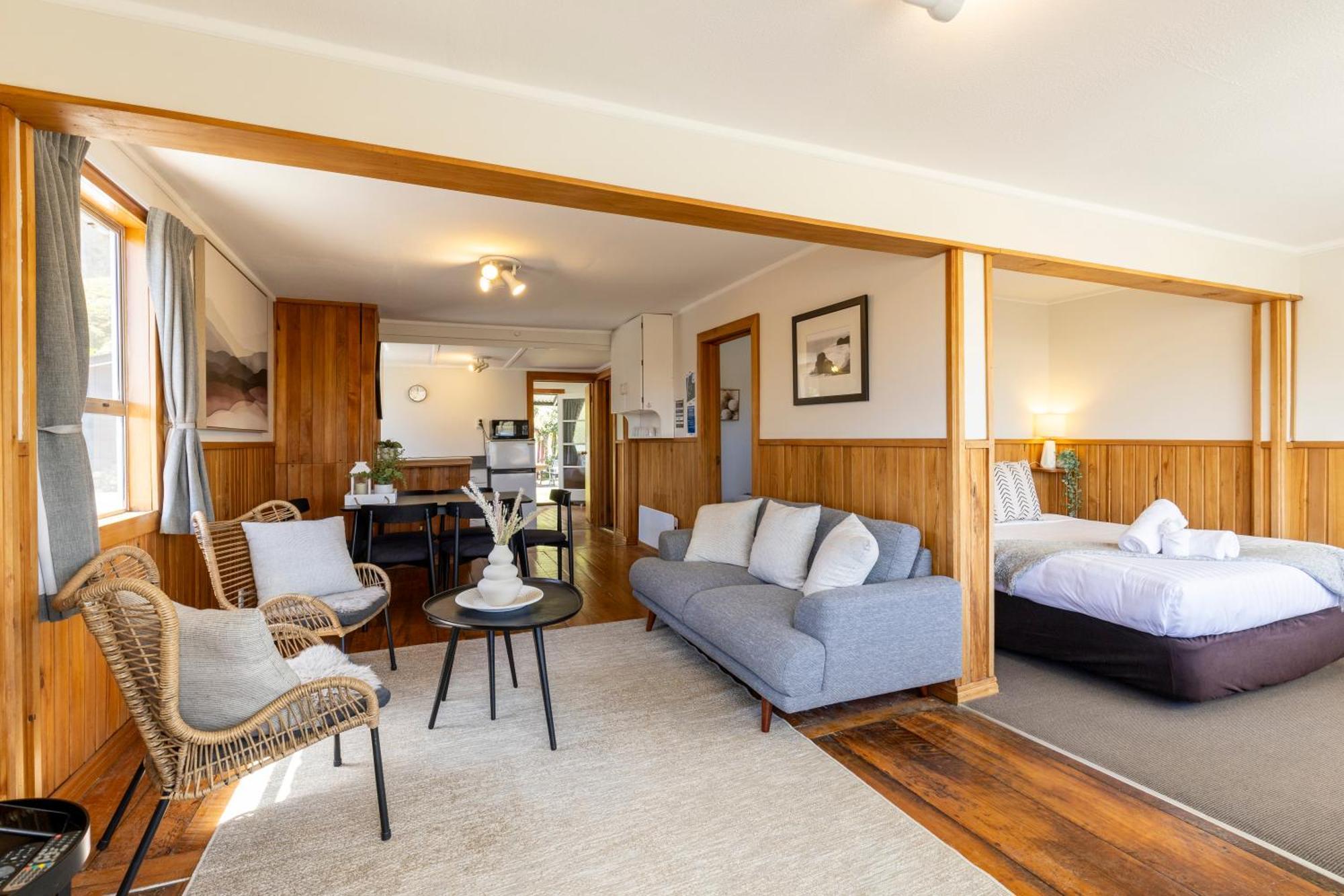 Punakaiki Beachfront Motels מראה חיצוני תמונה