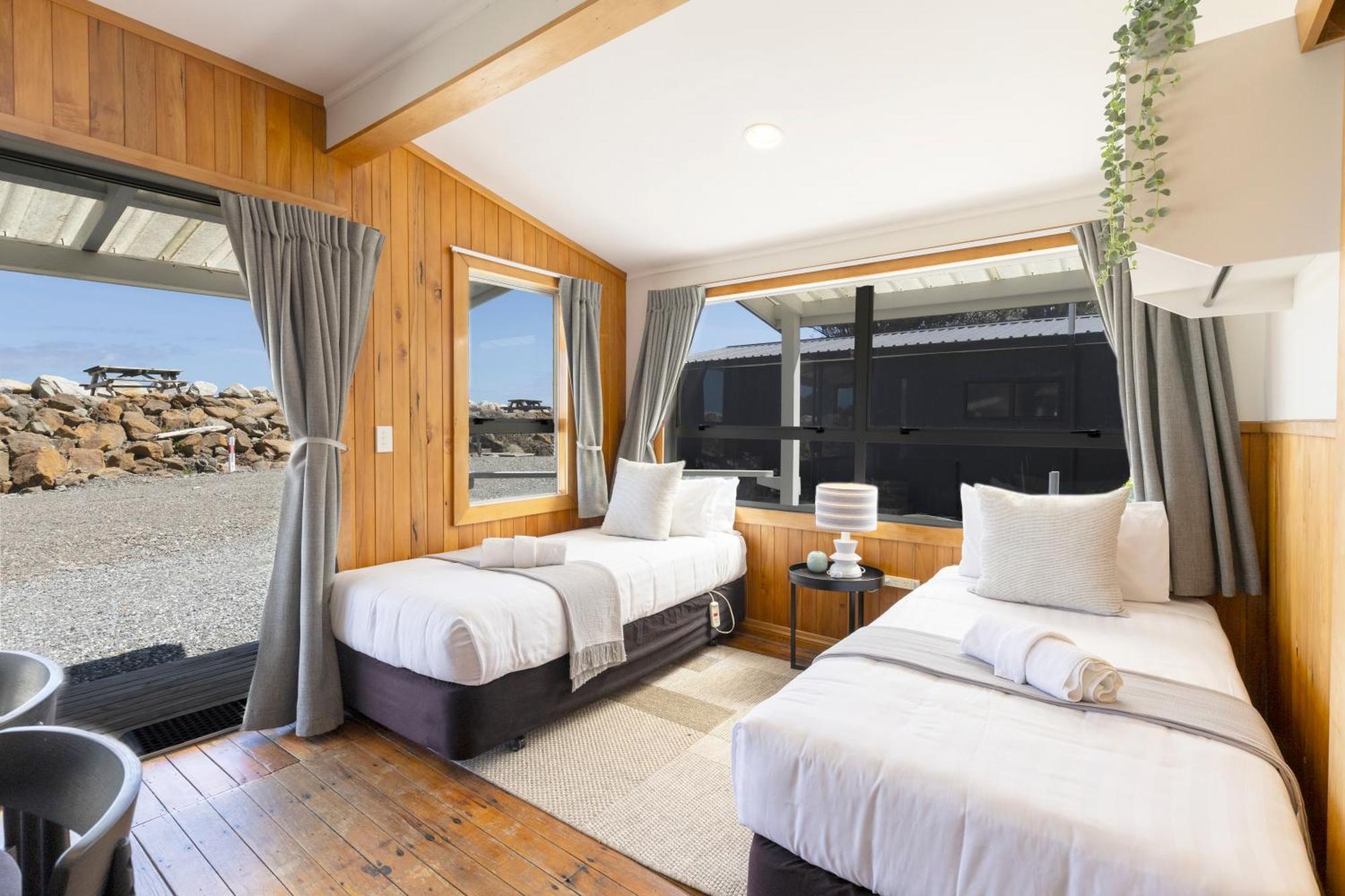 Punakaiki Beachfront Motels מראה חיצוני תמונה